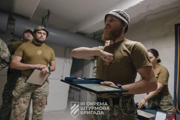 Le soldat en question, honoré pour ses exploits.