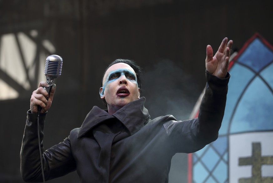 epa09024914 (FILE) - US musician Marilyn Manson performs at the Rock on the Range Festival in Columbus, Ohio, USA, 15 May 2015 (reissued 19 February 2021). The LA County Sheriff&#039;s Department conf ...