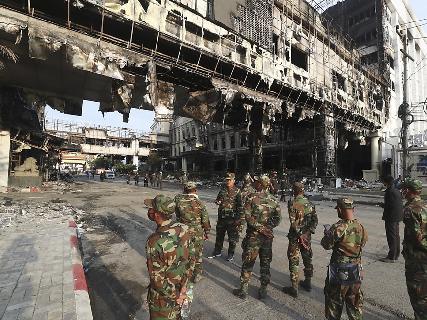 Le Grand Diamond City était un complexe de divertissement situé à Poipet, ville cambodgienne à la frontière de la Thaïlande.