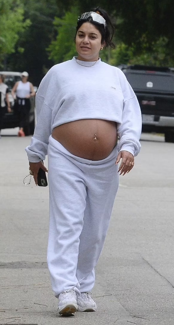 Vanessa Hudgens est maman, mais les paparazzis la harcèlent