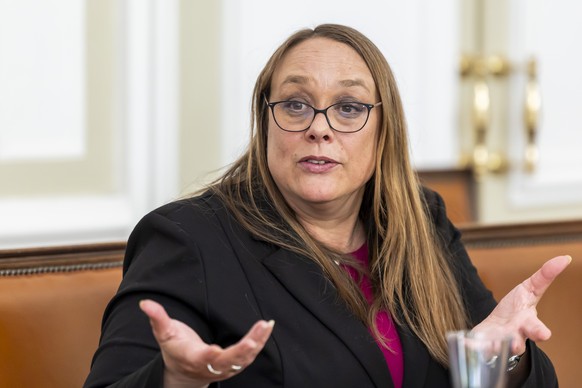 Carole-Anne Kast, conseillere d'Etat genevoise, presente les decisions du jour en lien avec le sommet du G7 a Evian (France), lors d'un point presse du Conseil d'Etat consecutif a sa se ...