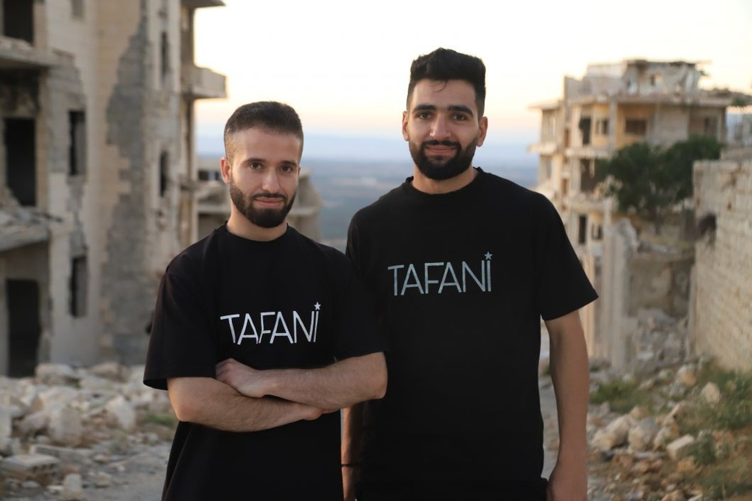 A‘mer Samsoum (à gauche) et Obada Jbara (à droite), les fondateurs de l'équipe syrienne de parkour Tafani.