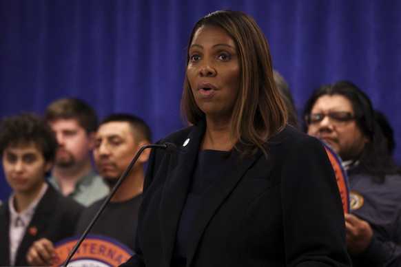 epa12470368 New York Attorney General Letitia James speaks during a press conference to announce a 1.5 million US dollars settlement with Alba Services, Inc. for repeatedly violating state workers co ...