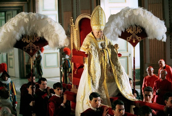 Bob Hoskins Characters: Angelo Roncalli Film: The Good Pope: Pope John Xxiii Il Papa Buono 2003 Director: Gregory Nava 28 January 2003 PUBLICATIONxINxGERxSUIxAUTxONLY Copyright: MaryxEvansxAFxArchivex ...