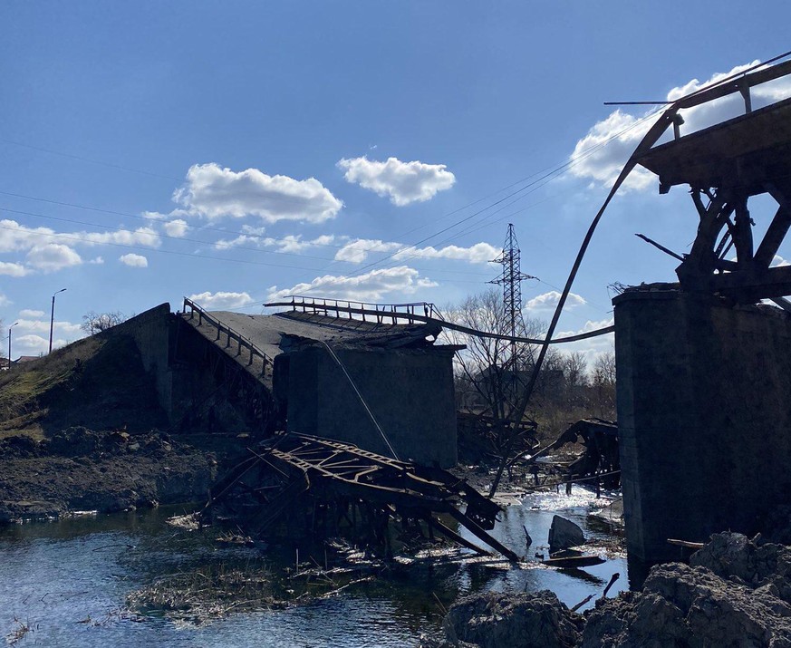 Le pont de Voznesensk détruit par les forces ukrainiennes