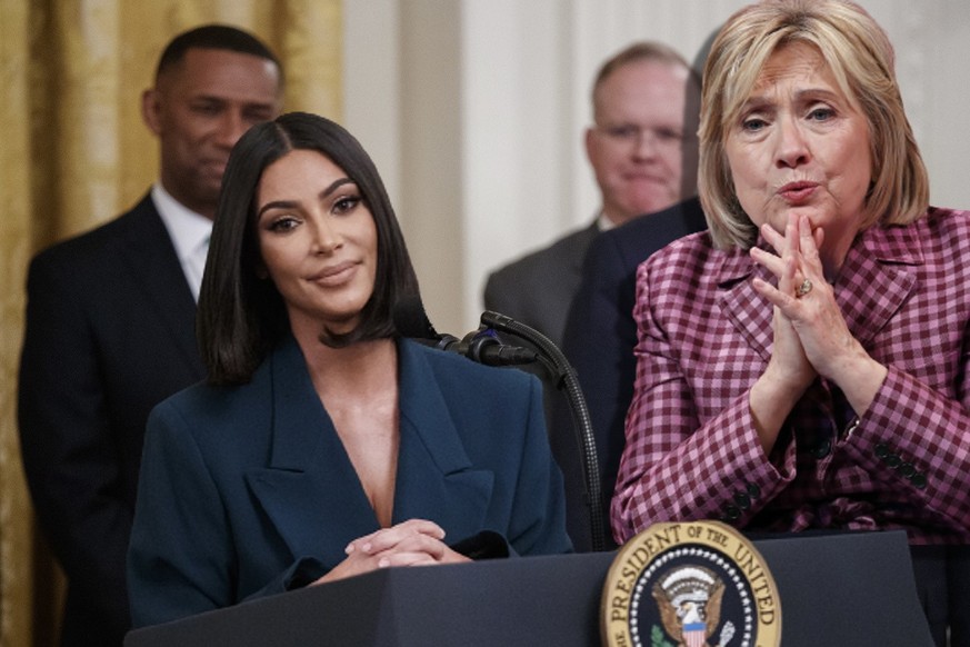 Hillary Clinton battue par Kim Kardashian lors d&#039;un quiz