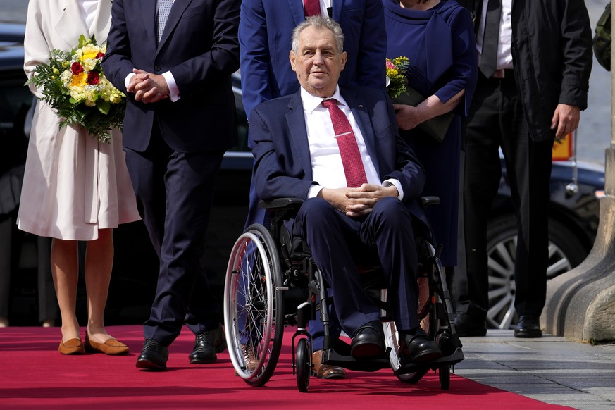 In this picture taken on Thursday, Aug. 26, 2021, Czech Republic&#039;s President Milos Zeman welcomes his German counterpart Frank-Walter Steinmeier at the Prague Castle in Prague, Czech Republic. On ...