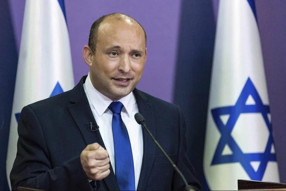 Le chef du parti Yamina, Naftali Bennett, s'exprime devant le Parlement israélien, à Jérusalem, le 30 mai 2021