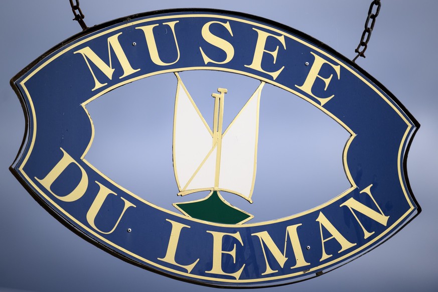 L'enseigne du Musee du Leman est photographiee sur la facade dans le cadre de l'exposition temporaire "Ceci n'est pas une carte" ce jeudi 10 octobre 2024 au Musee du Leman a N ...