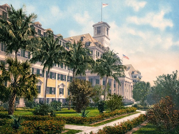 <p>Le Royal Poinciana Hotel, à Palm Beach, vers 1900.</p>