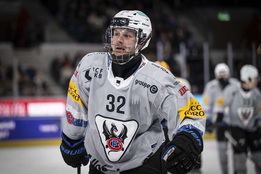 Lucas Wallmark (HCFG) jubelt nach seinem Tor zum 0:1 im Spiel der Eishockey National League zwischen den ZSC Lions und dem HC Fribourg Gotteron, am Freitag, 24. Oktober 2025 in der Swiss Life Arena in ...