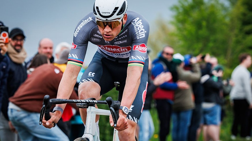 On en sait plus sur l’homme qui a agressé Mathieu van der Poel