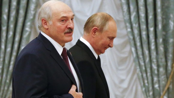 Vladimir Poutine et Alexander Loukachenko. les présidents russe et bélarusse, soufflent le chaud et le froid dans la crise des migrants (Photo prétexte).