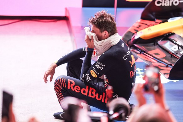 epa10908214 Dutch Formula One driver Max Verstappen of Red Bull Racing celebrates winning the Formula 1 Qatar Grand Prix in Lusail, Qatar, 08 October 2023. EPA/ALI HAIDER