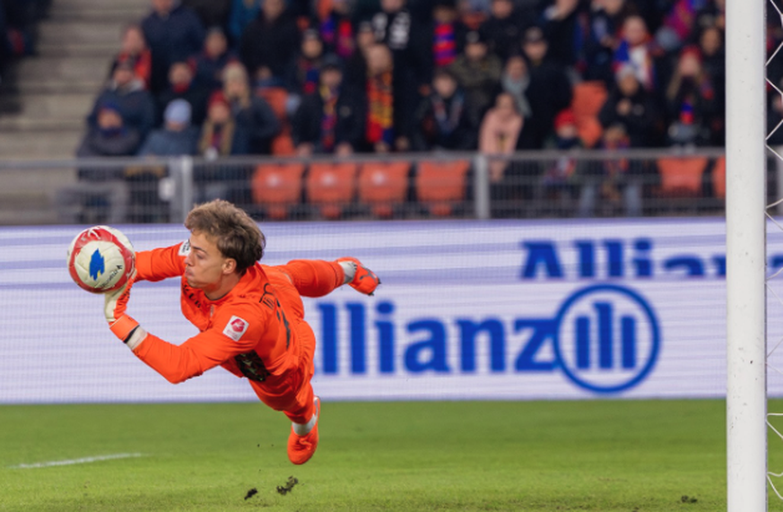 Tim Spycher a réussi une parade déterminante sur un tir bâlois.