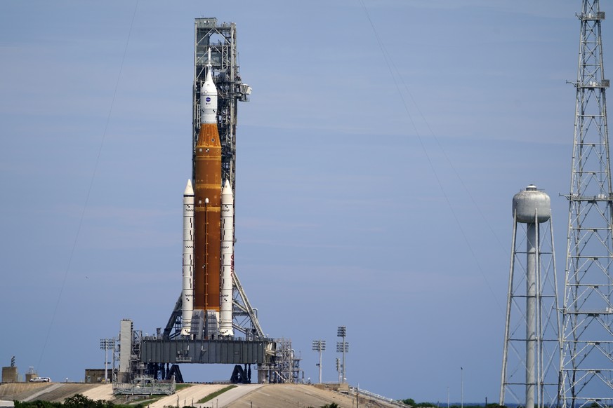 The NASA moon rocket stands on Pad 39B after yesterdays scrub for the Artemis 1 mission to orbit the Moon at the Kennedy Space Center, Tuesday, Aug. 30, 2022, in Cape Canaveral, Fla. The next launch o ...