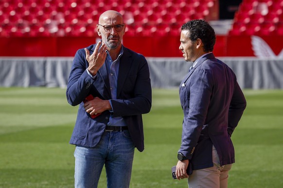 Monchi (à gauche).