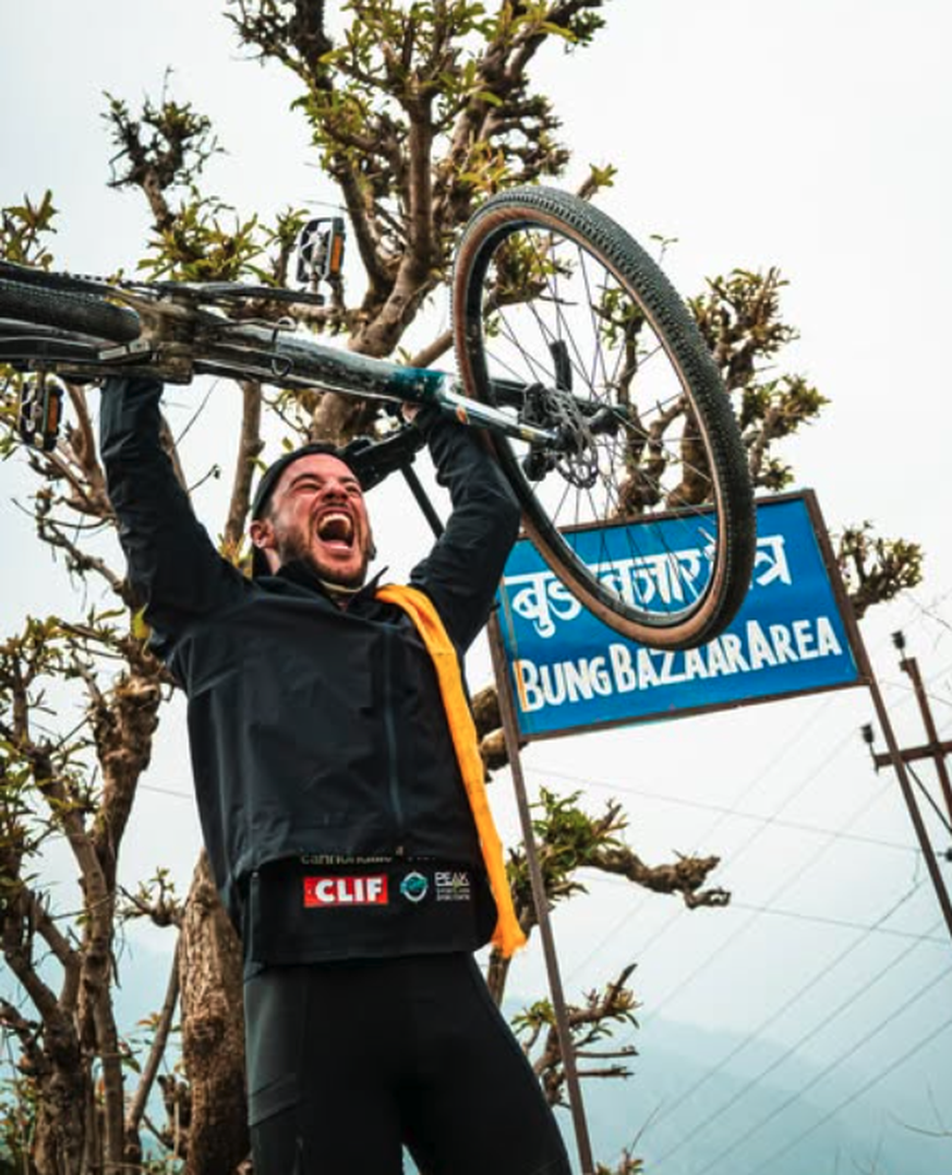 Oliver Foran a fini la partie cyclisme de son défi.