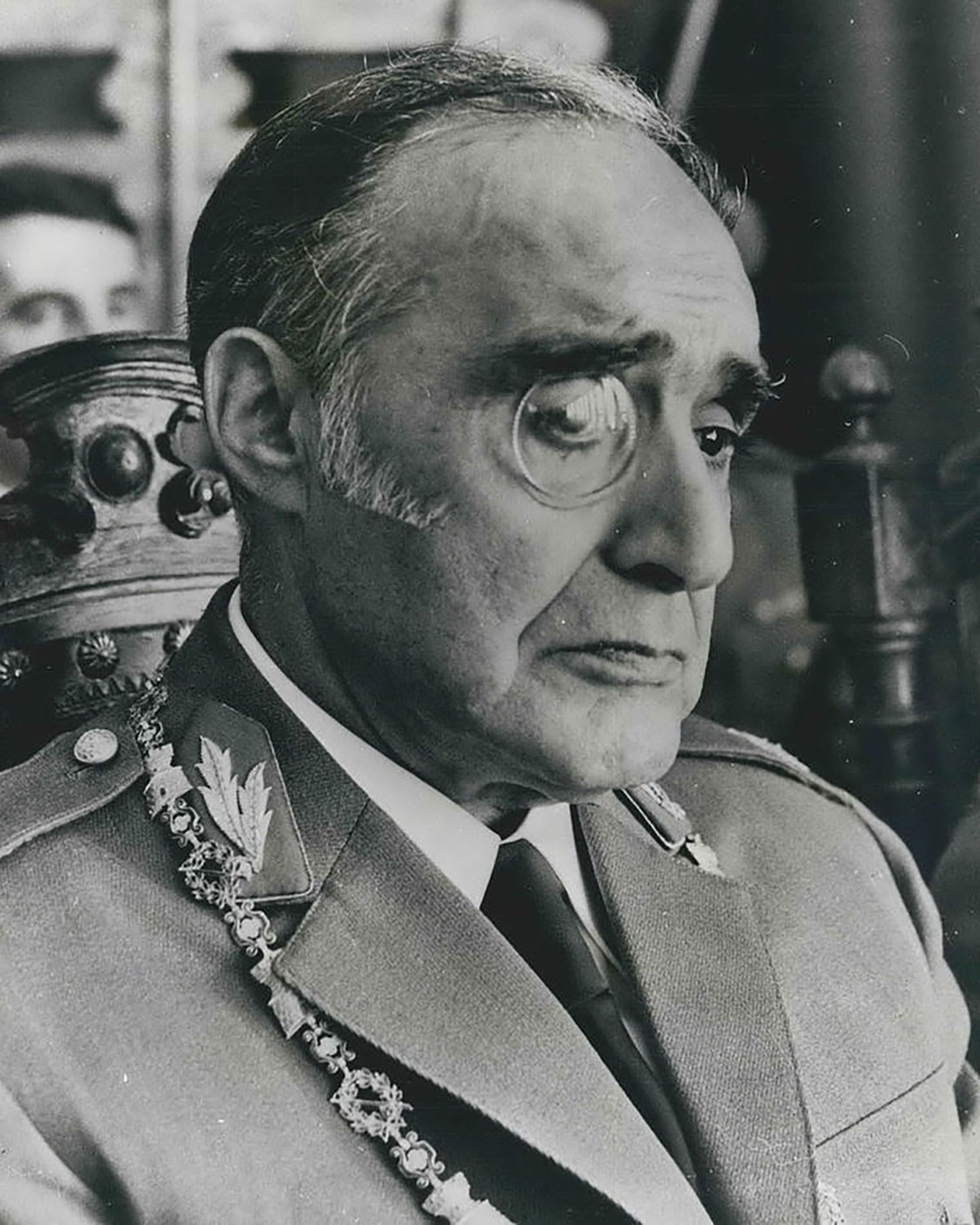 Portrait d&#039;António de Spínola, octobre 1974.
https://commons.wikimedia.org/wiki/File:Ant%C3%B3nio_de_Sp%C3%ADnola_(1974).png