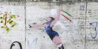 Ce tag sur la fresque d'une championne olympique écœure l'Italie  