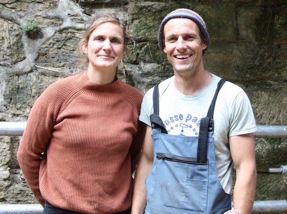 Reportage à la ferme de Trois Rods, dans le canton de Neuchâtel, avec un membre du service civil.