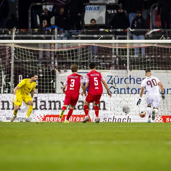 Le gardien de Winterthour Stefanos Kapino est impuissant sur le but servettien, marqué par Florian Ayé