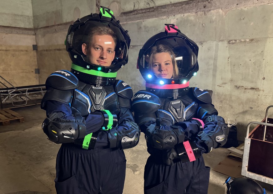 Joachim Harding, du Danemark, et Lauren Victoria Paulson, des Etats-Unis, font également partie de l’équipe d’astronautes de cette année.