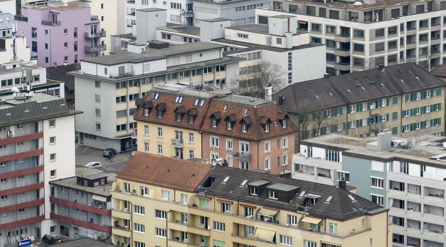 Mehrfamilienhaeuser in der Stadt Zuerich, aufgenommen am Montag, 6. Maerz 2023. Die Wohnungen in Z�uerich sind knapp, die Leerstandsquote in der Stadt betraegt 0,07 Prozent. (KEYSTONE/Ennio Leanza)