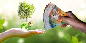 Ça vous dirait d'être payés en billets (vraiment) verts?