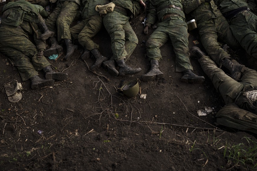 Plus de 60 000 soldats russes seraient morts en Ukraine, selon les dernières estimations occidentales.