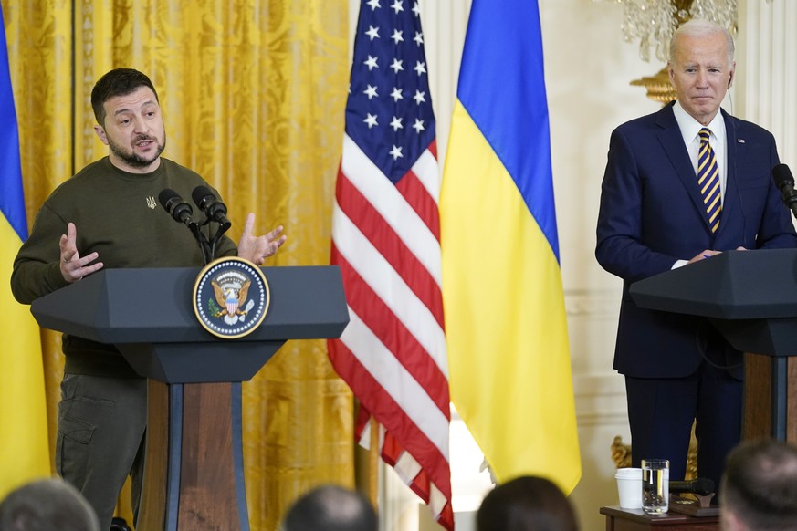 Ukrainian President Volodymyr Zelenskyy speaks during a news conference with President Joe Biden in the East Room of the White House in Washington, Wednesday, Dec. 21, 2022. (AP Photo/Andrew Harnik)
J ...