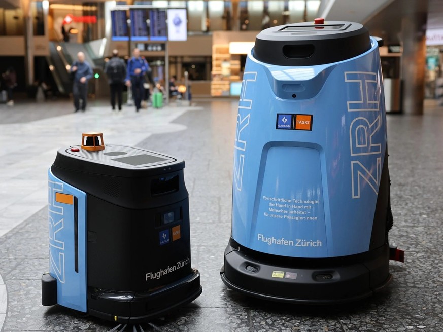 26 robots nettoyeurs sont déjà en service à l'aéroport de Zurich.