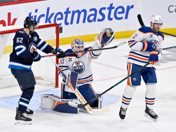 Nino Niederreiter (62) et les Jets ont subi une 6e défaite de suite lundi