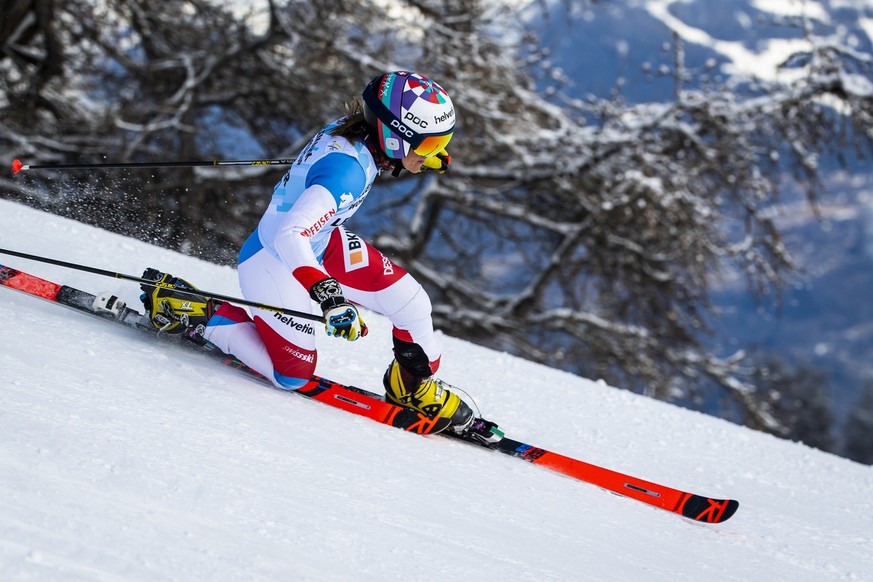 La skieuse suisse Amelie Wenger-Reymond en action lors de la course femmes Classic de la Coupe du monde de ski Telemark le vendredi 12 mars 2021 a Thyon en Valais. (KEYSTONE/Jean-Christophe Bott)