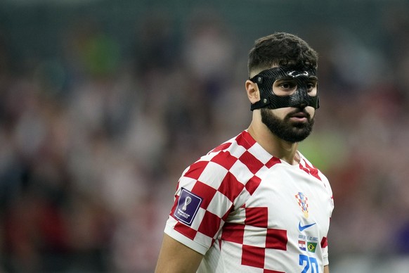 Croatia&#039;s Josko Gvardiol plays during the World Cup quarterfinal soccer match between Croatia and Brazil, at the Education City Stadium in Al Rayyan, Qatar, Friday, Dec. 9, 2022. (AP Photo/Andre  ...