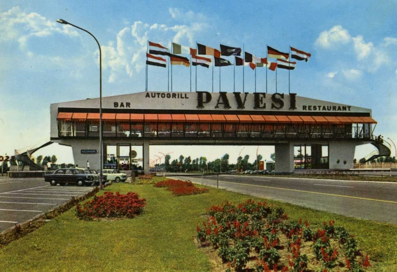 The first bridge style motorway services of Europe: 1959 - Autogrill Fiorenzuola d&amp;#039;Arda - Designer Arch. A. Bianchetti, Archive Arch. Jan Jacopo Bianchetti

https://www.autogrill.com/en/node/ ...