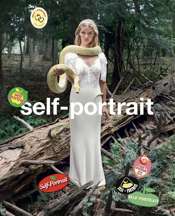 Apple Martin et un serpent dans une pub pour Self-Portrait.