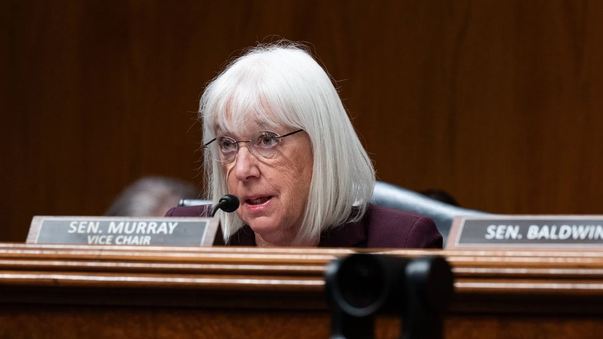 La sénatrice Patty Murray s'est visiblement efforcée d'éviter que l'audition ne se transforme en cirque politique.
