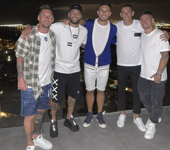 Rencontre «improvisée» cet été à Ibiza avec Neymar, Paredes, Di Maria et Verratti. 