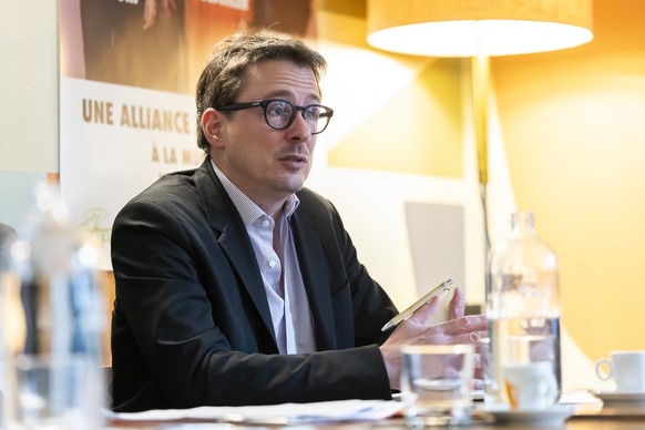 Julien Eggenberger, Candidat a la Municipalite parle lors d'une conference de presse commune du Parti socialiste lausannois (PS Lausanne), des Verts lausannois et du POP Lausanne, afin de present ...