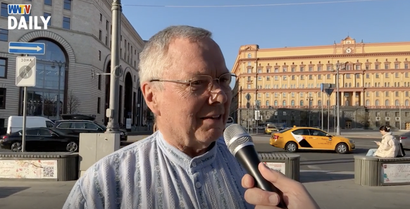 Interview devant le siège du FSB.