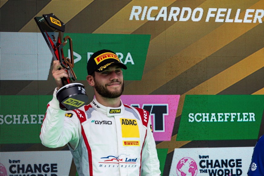 Ricardo Feller sur le podium du Nürburgring.