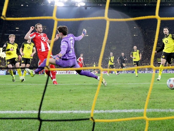 Kane égalise pour le Bayern, Kobel battu