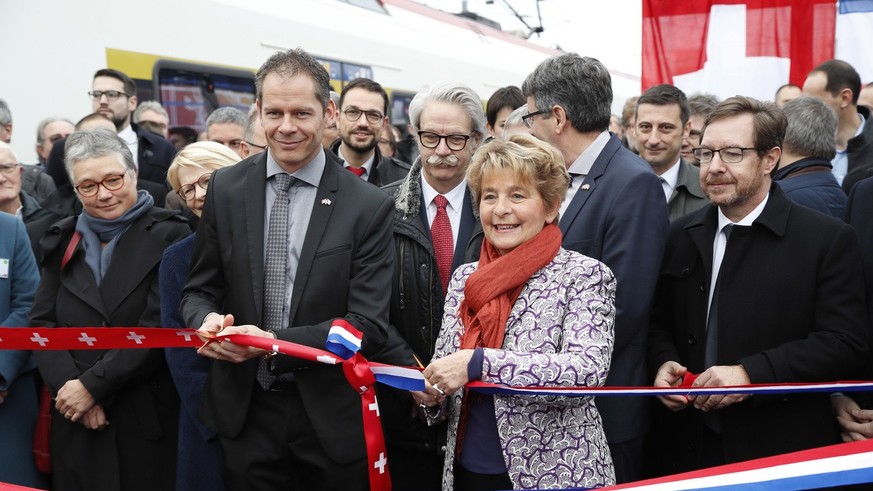 Inauguration de la liaison ferroviaire franco-suisse Delle-Belfort en gare de Delle ce jeudi 6 decembre 2018 avec le president du gouvernement jurassien David Eray, a gauche, et Marie-Guite Dufay, pre ...