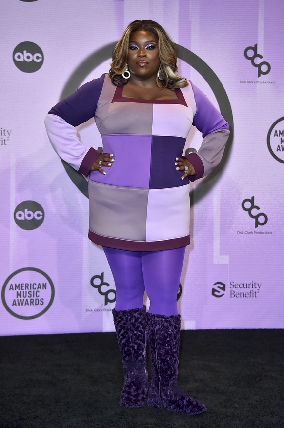 Yola poses in the press room at the American Music Awards on Sunday, Nov. 20, 2022, at the Microsoft Theater in Los Angeles. (Photo by Jordan Strauss/Invision/AP)