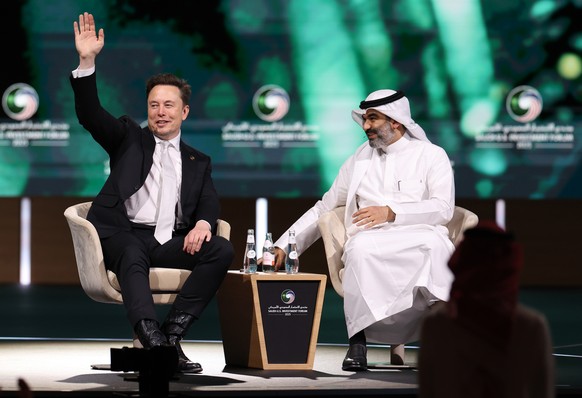 KEYPIX - epa12096583 SpaceX and xAI CEO Elon Musk (L) attends a panel at the Saudi-US Investment Forum in Riyadh, Saudi Arabia, 13 May 2025. The forum is taking place during the state visit of US Pres ...