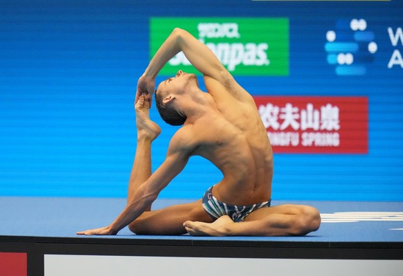 L&#039;Espagnol Fernando Diaz del Rio devient le premier homme champion du monde de natation artistique, à Fukuoka au Japon.