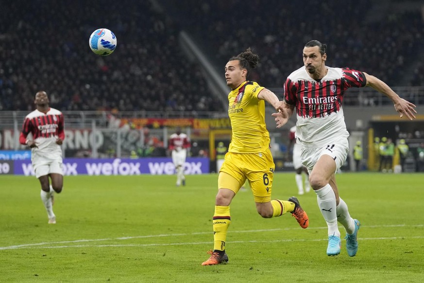 Zlatan Ibrahimovic et ses coéquipiers de l'AC Milan ont joué avec un quatrième maillot très original, lundi contre Bologne en Serie A. 