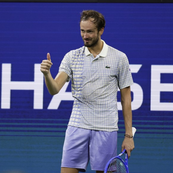 Daniil Medvedev se s駱are de son coach Gilles Cervara