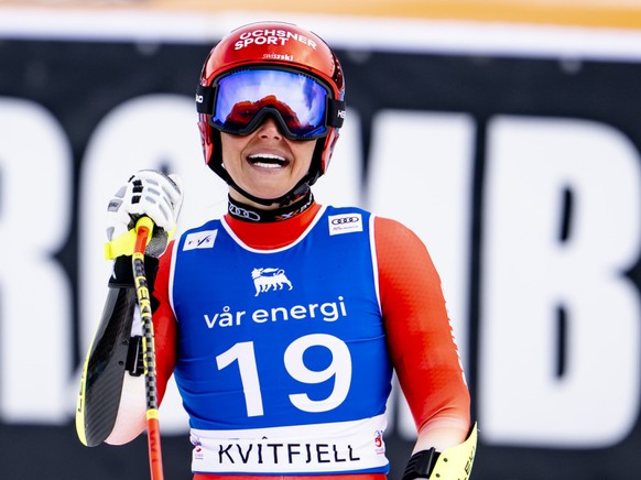 Corinne Suter heureuse de sa deuxième place en Super-G